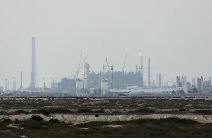 No 20º dia da guerra, Irã intensifica ataques contra infraestrutura do Golfo Pérsico
