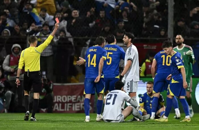 Itália é eliminada pela Bósnia nos pênaltis e, novamente, está fora da Copa