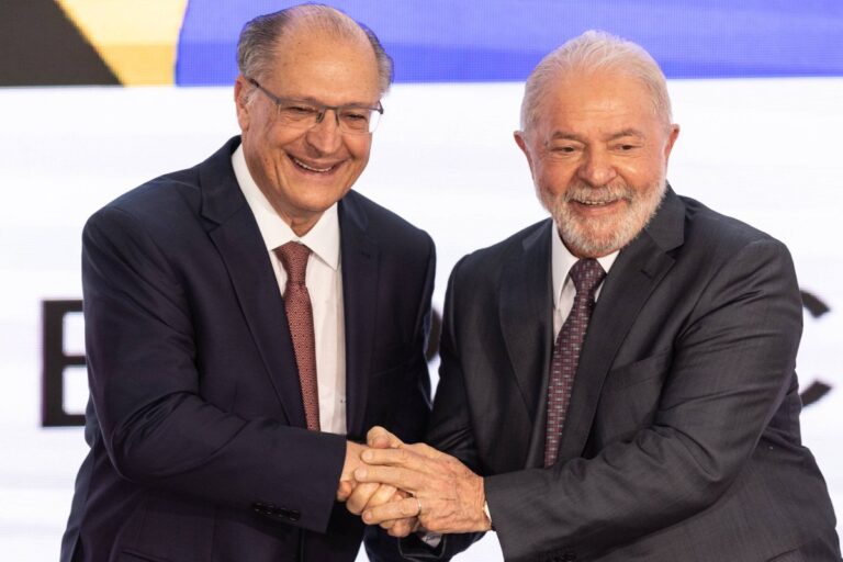 Lula confirma Alckmin como candidato à vice-presidência em chapa que disputará reeleição