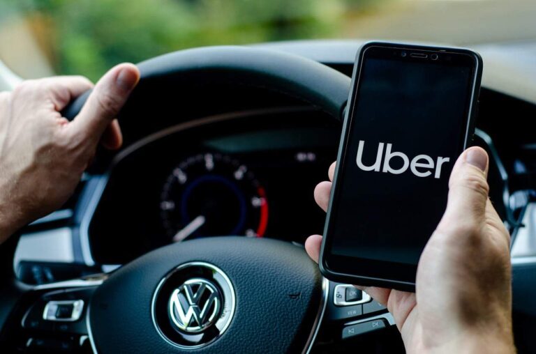 Uber atualiza lista de veículos permitidos nas categorias Black e Comfort