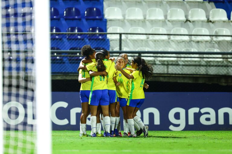 Sul-Americano Feminino Sub-17: após vencer Venezuela, Brasil enfrenta Uruguai na noite desta segunda-feira (27)