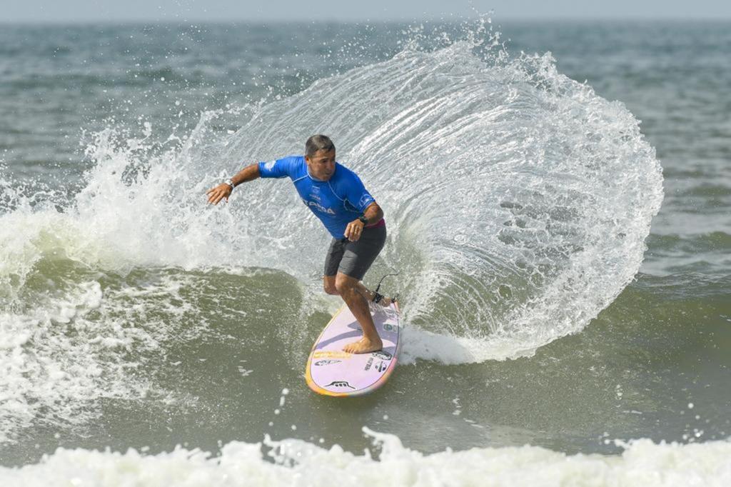 Ídolos do surf nacional chegam a Aracaju para disputa do Campeonato Brasileiro Master