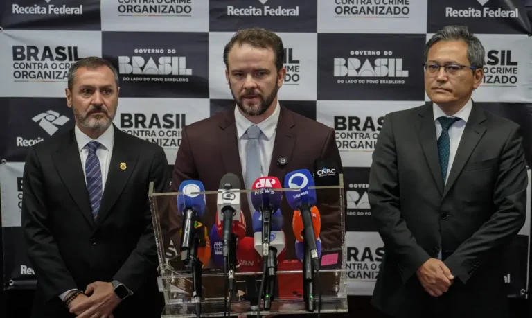 Brasil e Estados Unidos anunciam acordo de combate ao tráfico internacional de armas e drogas