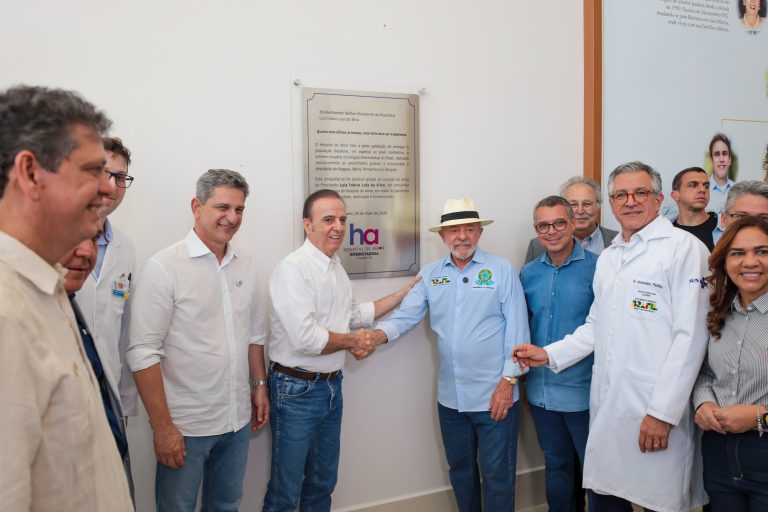 Lula visita Hospital de Amor em Lagarto e anuncia nova policlínica de R$ 30 milhões