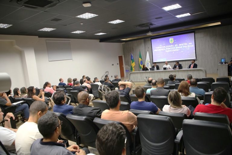 Policiais são capacitados para gerir unidades especializadas em crimes financeiros