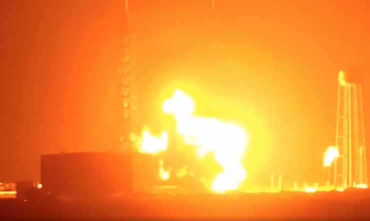 Foguete de bilionário explode durante testes nos Estados Unidos