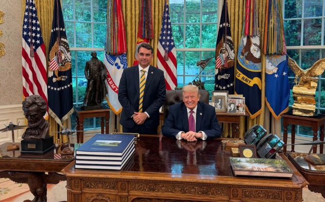 Trump falou sobre Lula em encontro com Flávio Bolsonaro? Veja o que foi conversado em reunião