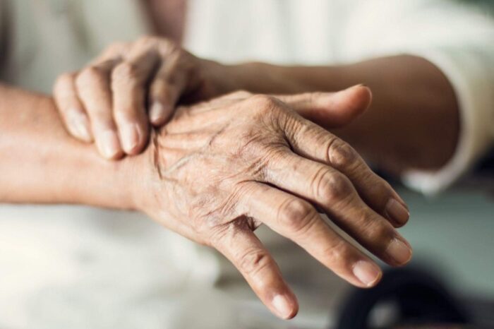 ABP pede mudança de paradigma no tratamento da doença de Parkinson no SUS