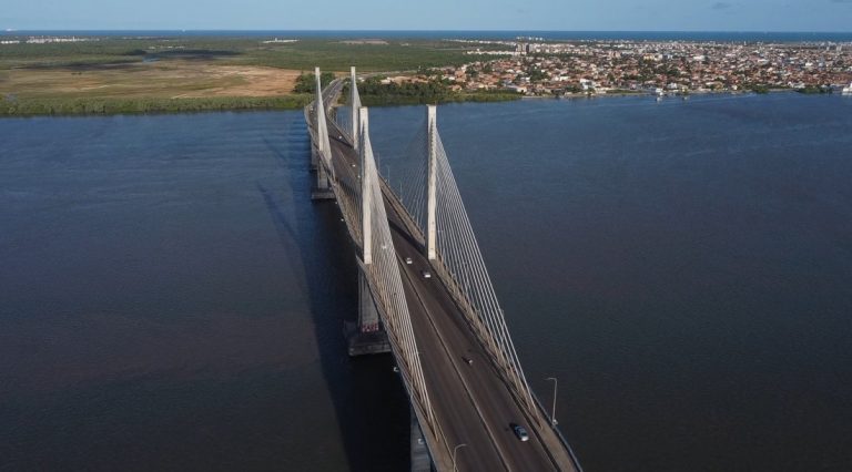 Obra de iluminação na ponte Aracaju/Barra provoca alterações no tráfego