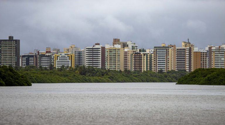 Aviso meteorológico aponta para chuvas moderadas a intensas em Sergipe para este sábado (9)