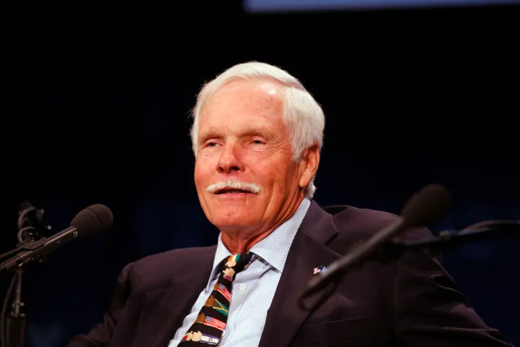 Morre aos 87 anos Ted Turner, fundador da CNN e pioneiro de veiculação de notícias 24 horas