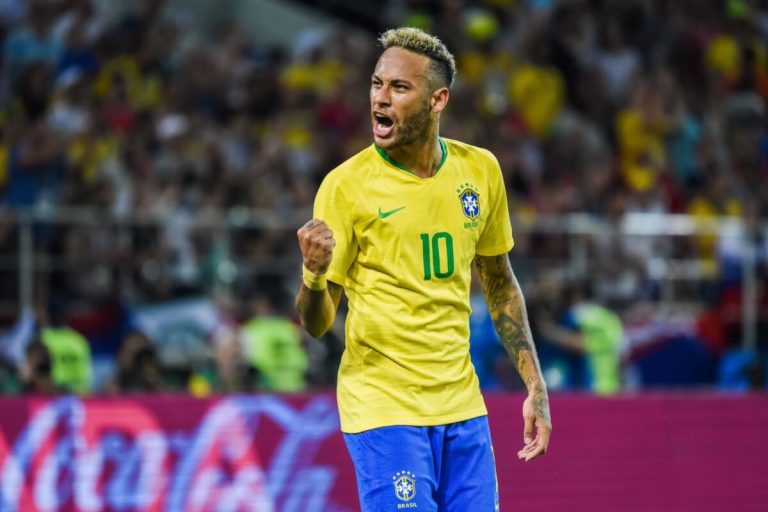 Em decorrência de lesão confirmada na panturrilha, Neymar não participará dos amistosos do Brasil