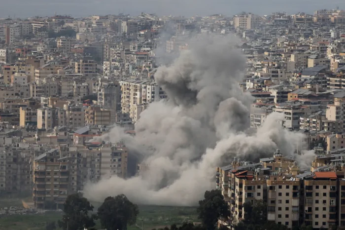 Após intervenção de Trump, Irã e Israel interrompem ataques mútuos, porém mantêm ameaças