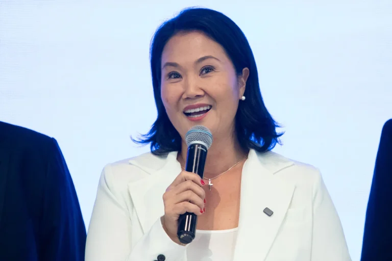 Direitista Keiko Fujimori se aproxima da vitória à Presidência do Peru; opositor convoca protesto nacional nesta sexta-feira (19)