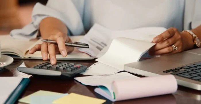 Empresas inadimplentes no Brasil registram maior nível na série histórica, aponta Serasa