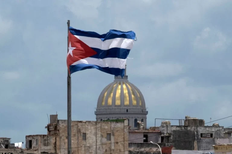 Cuba registrou mais da metade do total de pedidos de refúgio no Brasil em 2025