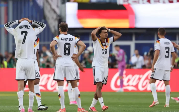 Eliminação da Alemanha na Copa do Mundo garante Brasil como único pentacampeão até 2030; presidente do Paraguai decreta feriado após vitória contra país europeu