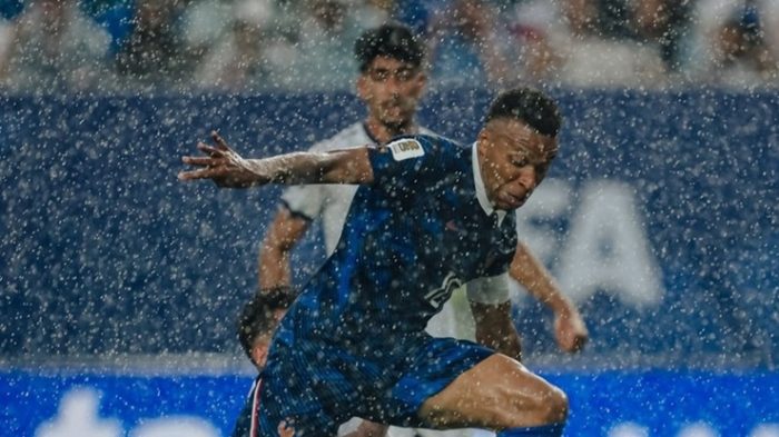 Mbappé brilha, França vence o Iraque e assume liderança do Grupo I na Copa