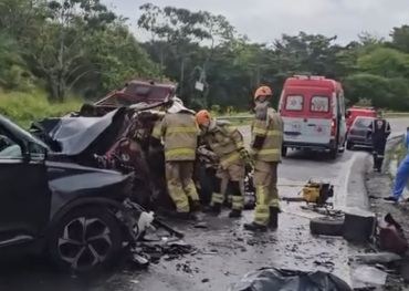 Quatro morrem e três ficam feridos em colisão frontal na BR-235, em Areia Branca