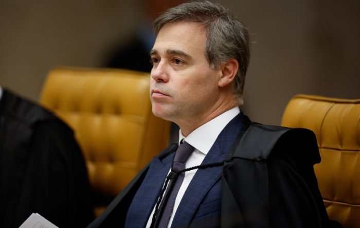 Mendonça torna-se aposta para destravar pedidos de CPIs do Banco Master