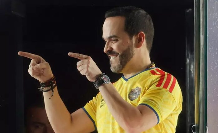 Admirador de Bukele e Milei vence na Colômbia em apuração preliminar