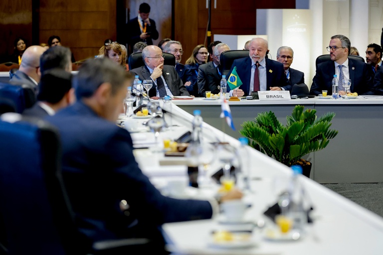 Em cúpula do Mercosul, Lula afirma que ninguém é dono da América do Sul e defende fortalecimento de bloco econômico