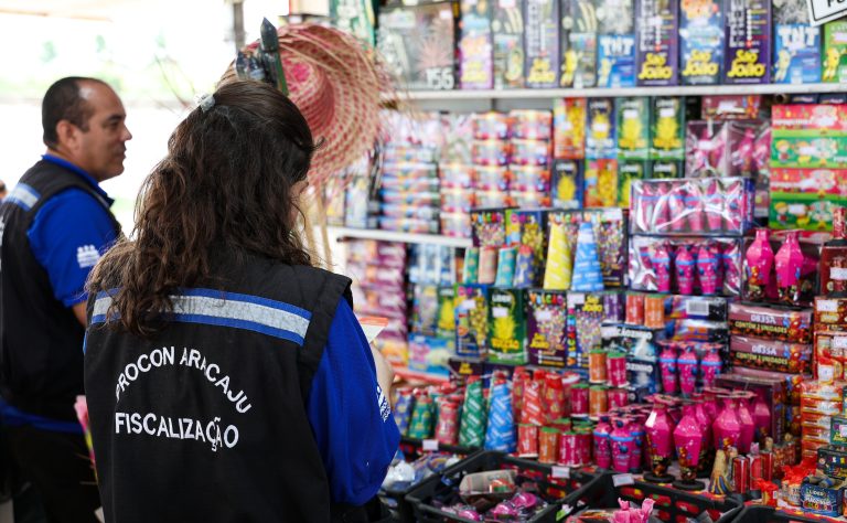 Operação conjunta reforça fiscalização de fogos e garante venda regular