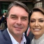 Michelle fala em “punhalada” e expõe atrito com Flávio Bolsonaro
