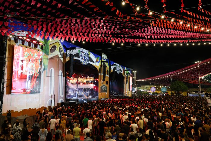 Arrocha, brega e forró marcam a terceira noite do Forró Caju