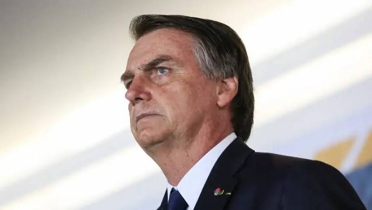 Moraes recebe defesa de Bolsonaro antes de decidir se mantém ou revoga prisão domiciliar