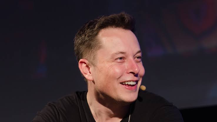Elon Musk torna-se o primeiro trilionário da história da humanidade