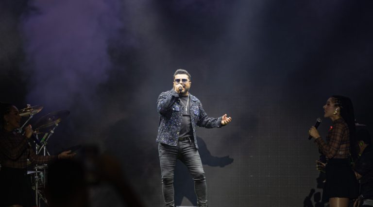 Shows de Ranniery Gomes, Cavaleiros e Limão com Mel animam Arraiá do Povo