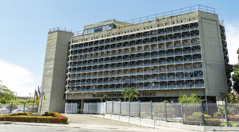 Governo de Sergipe decreta ponto facultativo na segunda-feira (29), a partir das 12h
