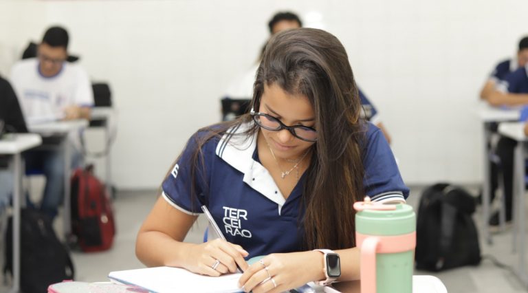 Sergipe acompanha avanço do ensino médio público