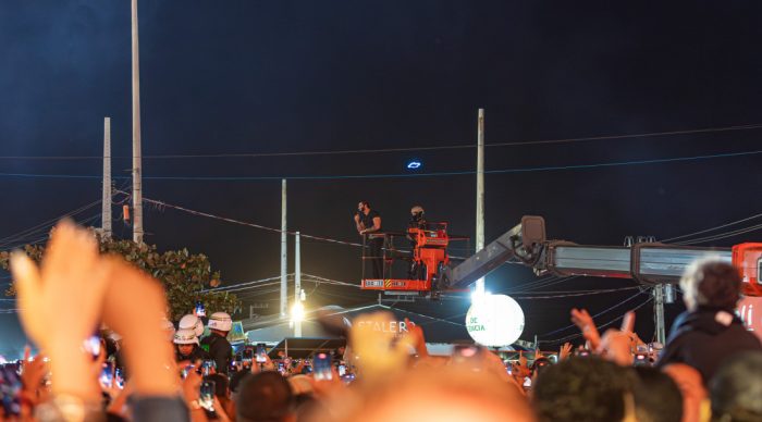 Arraiá do Povo tem noite de multidão e show aéreo de Gusttavo Lima