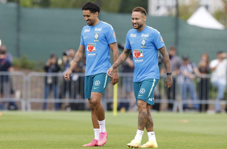 Seleção brasileira inicia treino antes de enfrentar o Japão na segunda-feira (29), na Copa do Mundo