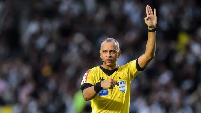 Árbitro brasileiro apitará jogo de abertura da Copa