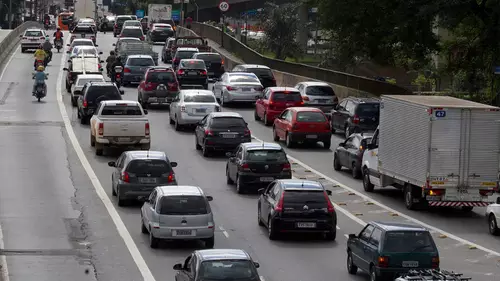 Mais de 70% dos carros em circulação no Brasil não possuem seguro
