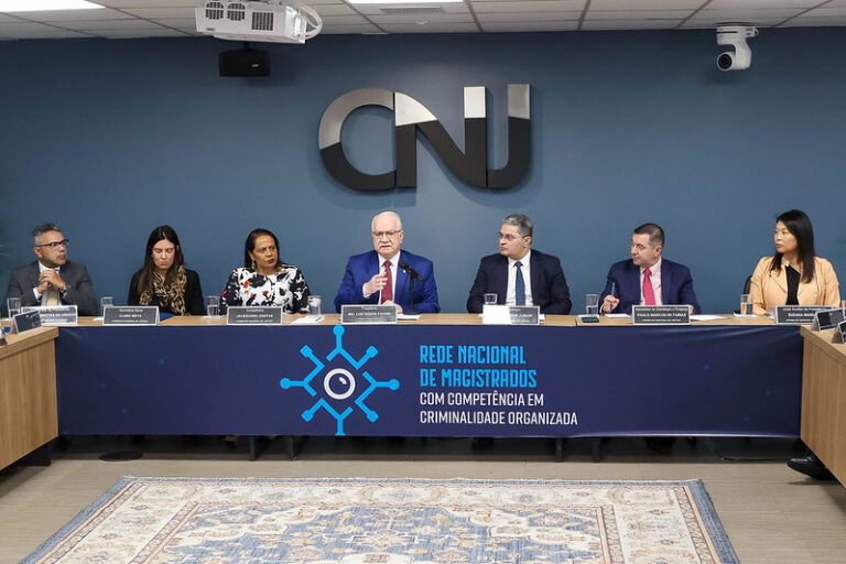 Presidente do STF e do CNJ lança Rede Nacional de Magistrados para enfrentar avanço do crime organizado no Brasil