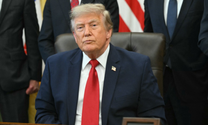 Trump diz ter recuado sobre pedágio no Estreito de Ormuz a pedido de países do Golfo