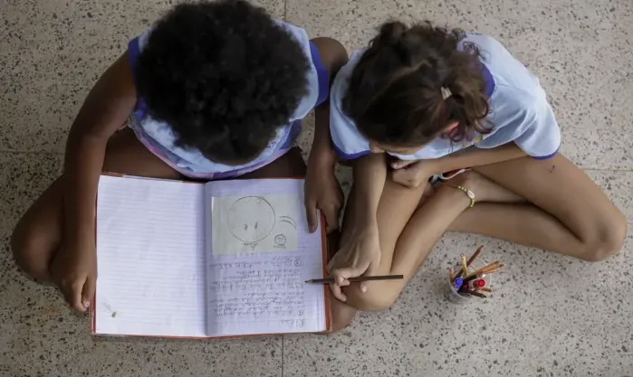 Educação antirracista ainda enfrenta obstáculos nas escolas, aponta pesquisa