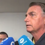 TSE decide liberar uso da imagem de Bolsonaro em santinhos de candidatos de todo o país