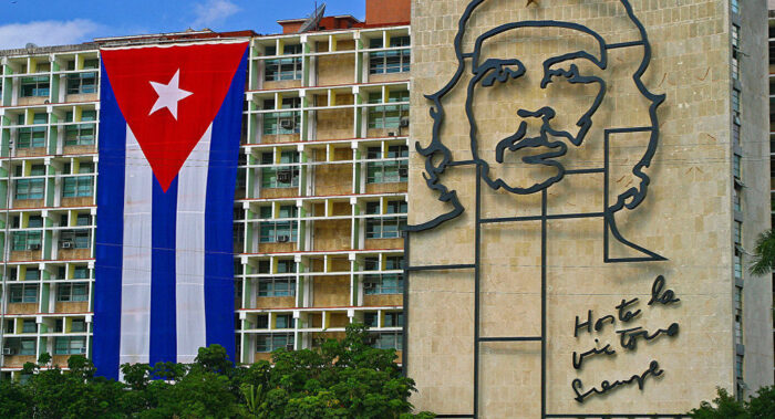 Ditadura de Cuba autoriza abertura de alguns setores econômicos à iniciativa privada