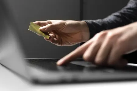 Quase metade dos pequenos negócios no país já enfrentou tentativas de golpes digitais ou por telefone