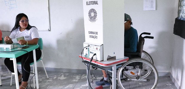 Eleições 2026: Programa Seu Voto Importa organizará transporte para eleitores com deficiência ou mobilidade reduzida