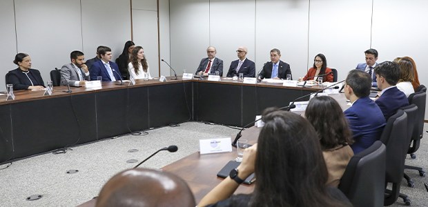 Eleições 2026: TSE e plataformas digitais estabelecem cooperação técnica para ampliar combate à desinformação