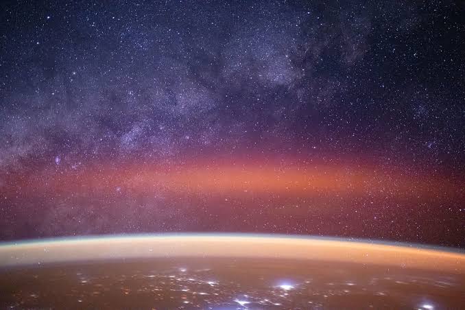Cientistas detectam açúcar natural no espaço pela primeira vez