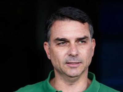 PF cogita pedir inclusão de Flávio Bolsonaro em lista de difusão prateada da Interpol