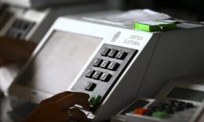 DA OBRGAÇÃO DE VOTAR E SUA ISENÇÃO CONSTITUCIONAL