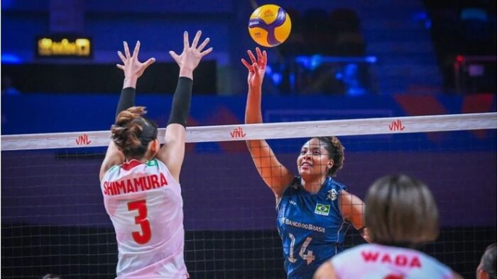 Brasil vence o Japão de virada e se classifica para semi da VNL Feminina